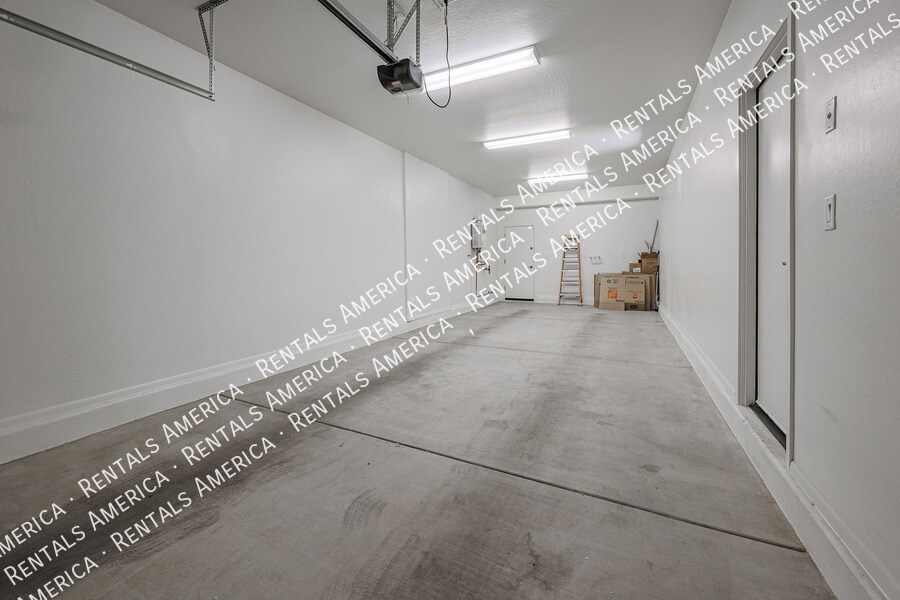 Building Photo - 7090 W Jasper Dr