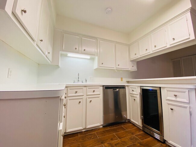 Building Photo - 30 River Creek Way