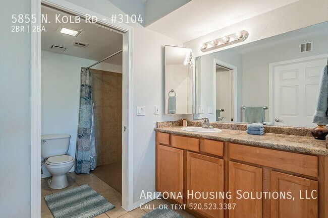 Building Photo - 5855 N Kolb Rd