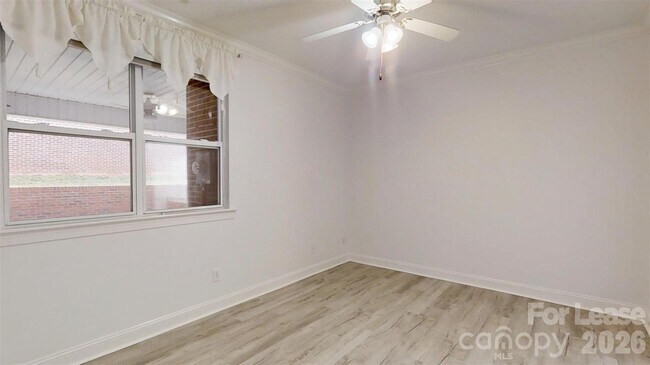 Building Photo - 6299 Pansy Trl