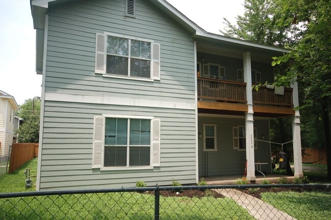 Primary Photo - 5406 Martin Ave