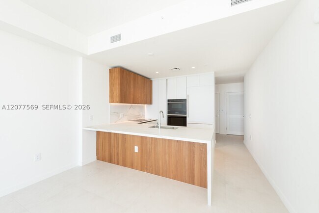 Building Photo - 1400 Biscayne Blvd