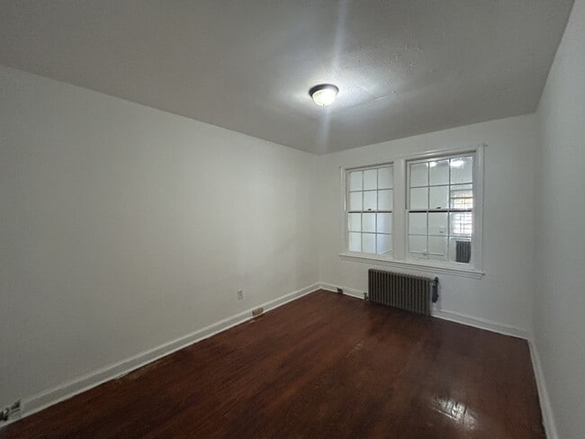 Building Photo - 1601 18th St SE