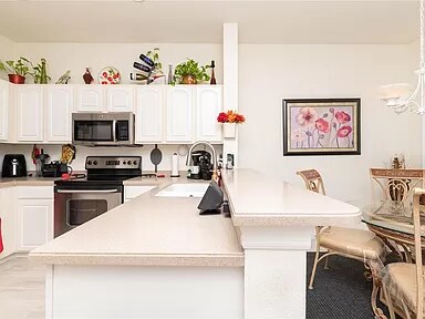 Ktichen 5 - 11658 Declaration Dr