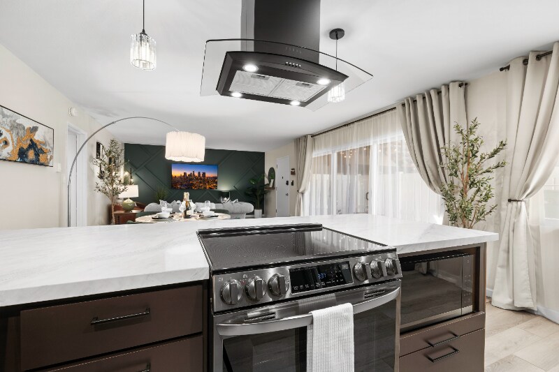 Building Photo - 2940 W Carson St