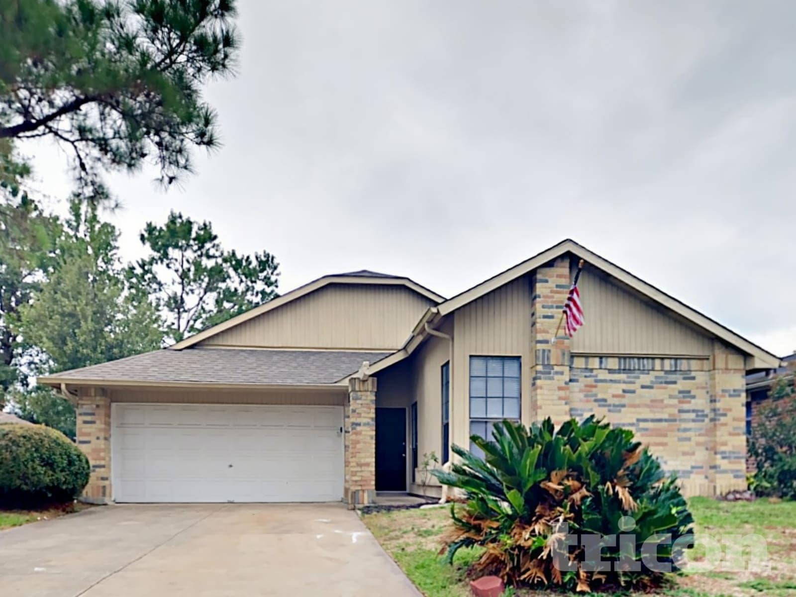 Building Photo - 7811 Bluff Trail Dr