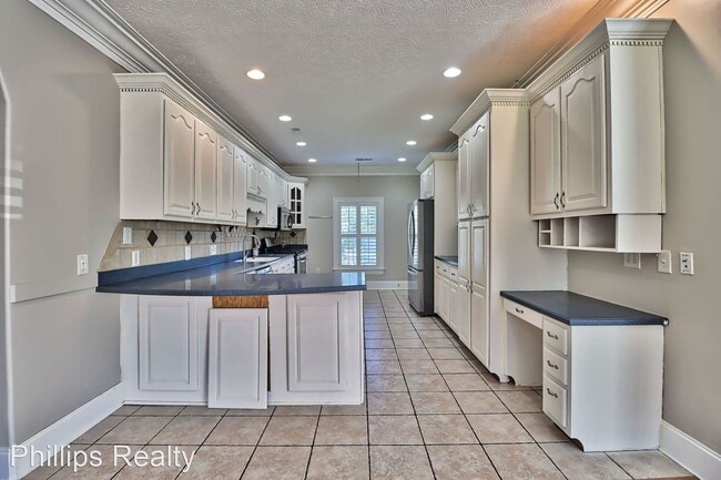Building Photo - 4 br, 2 bath House - 6912 Bay Road