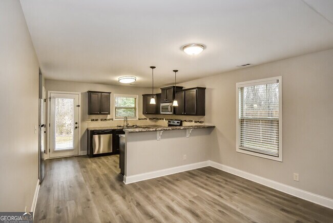 Building Photo - 453 Charleston Pl
