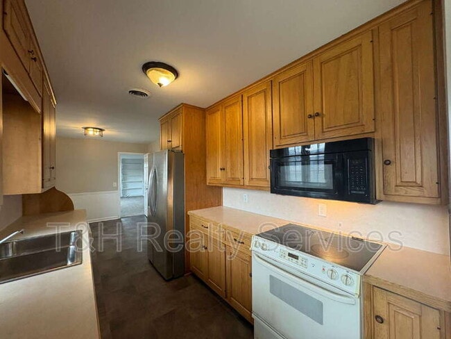 Building Photo - 509 Glendale Dr