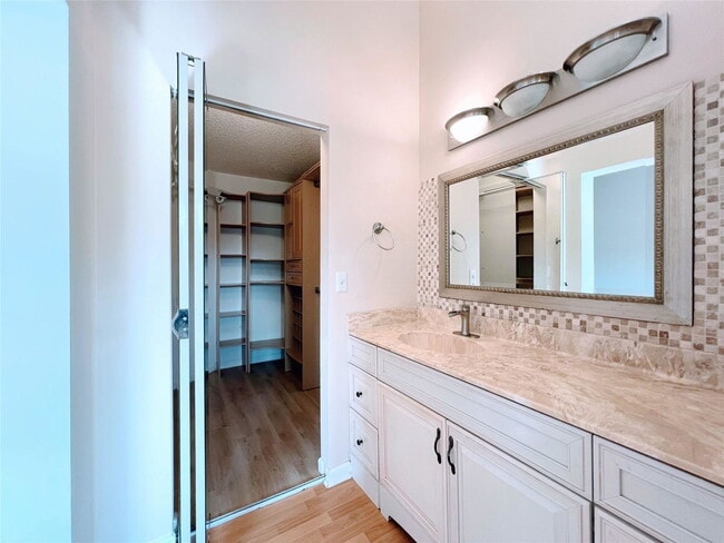 Building Photo - 2032 Discovery Cir W
