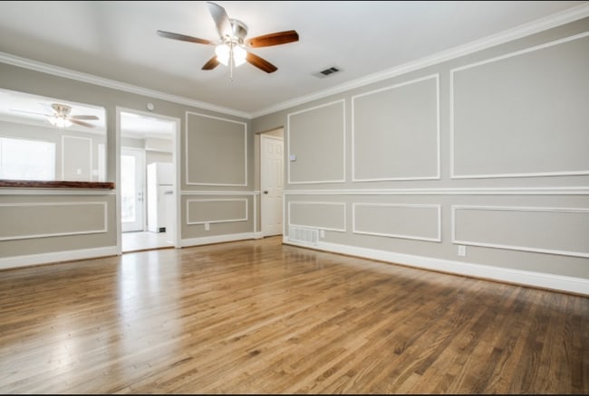 Building Photo - 3401 Sidney Dr