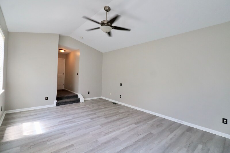 Building Photo - 12115 Flagstone Dr