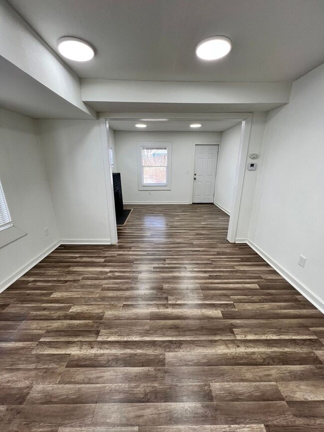 Building Photo - Updated 5BR Home with Modern Finishes & Extra Space