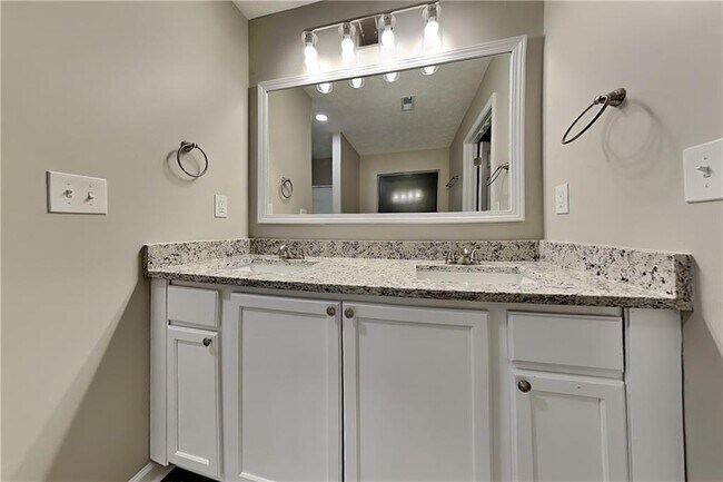 Building Photo - 1304 Stephens Pond View