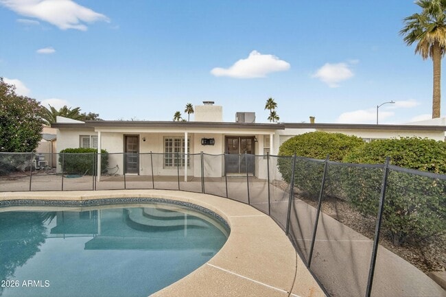 Building Photo - 6843 E Redfield Rd