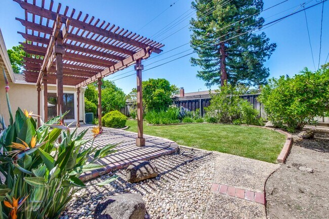 Building Photo - Charming Updated 4 Bedroom Home in Santa Clara with Expansive Backyard and Fruit Trees.