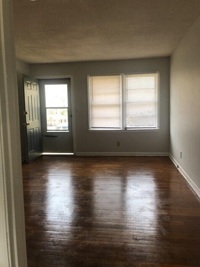 Primary Photo - 2 Bedroom 1 Bathroom