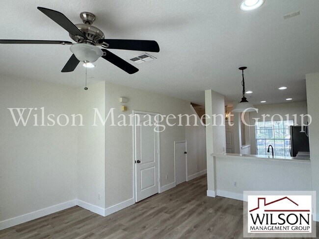 Building Photo - 10328 Manderley Way