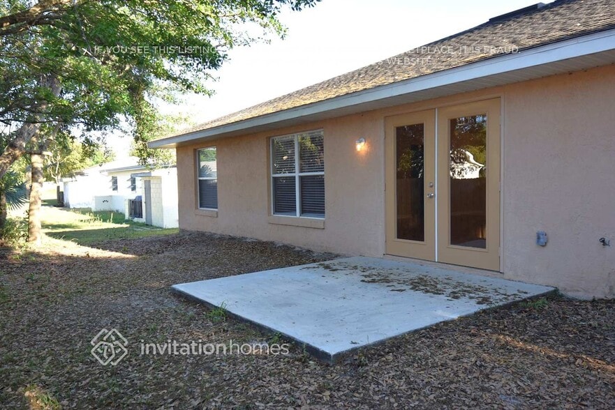 Building Photo - 70 Crystal Dr