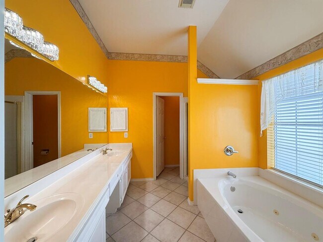 Building Photo - 2931 Quail Hawk Dr