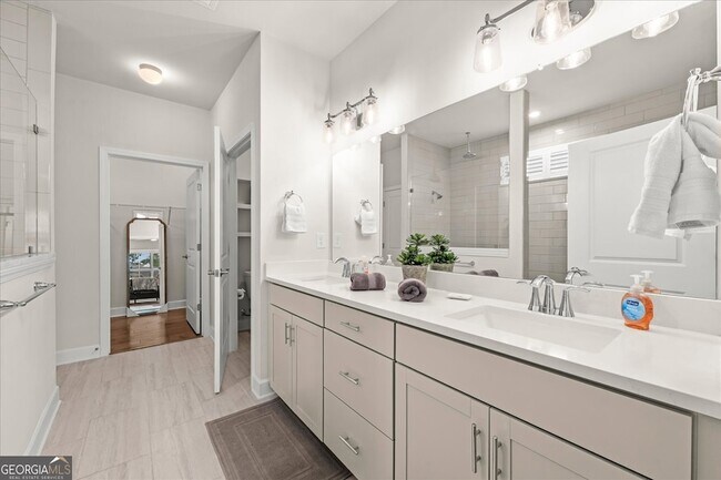 Building Photo - 1021 Leeward Run Trl