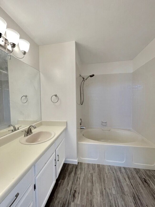 Building Photo - Renovated 2 Story Briargate Home with 3 Be...