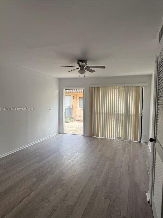 Building Photo - 10916 Royal Palm Blvd