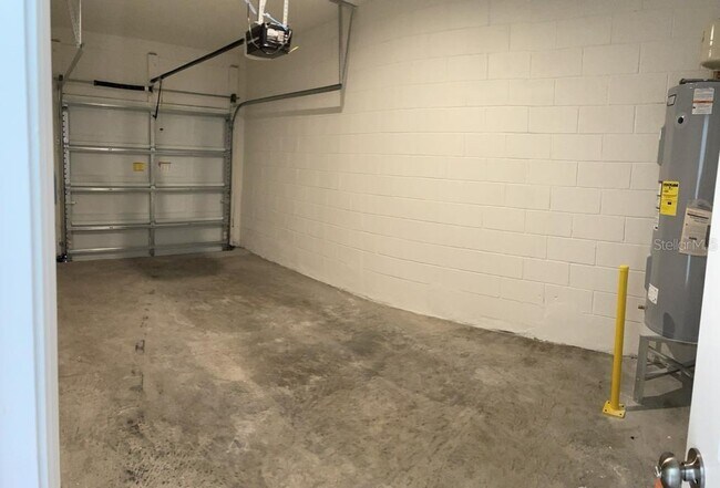 Building Photo - 2134 Crystal Bell St