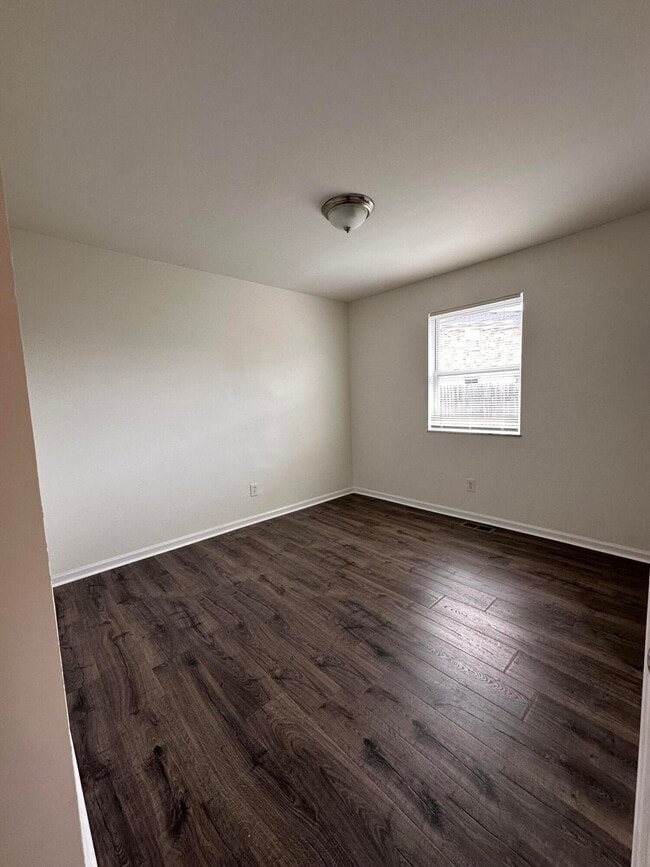 Building Photo - 53 Beechwood Dr