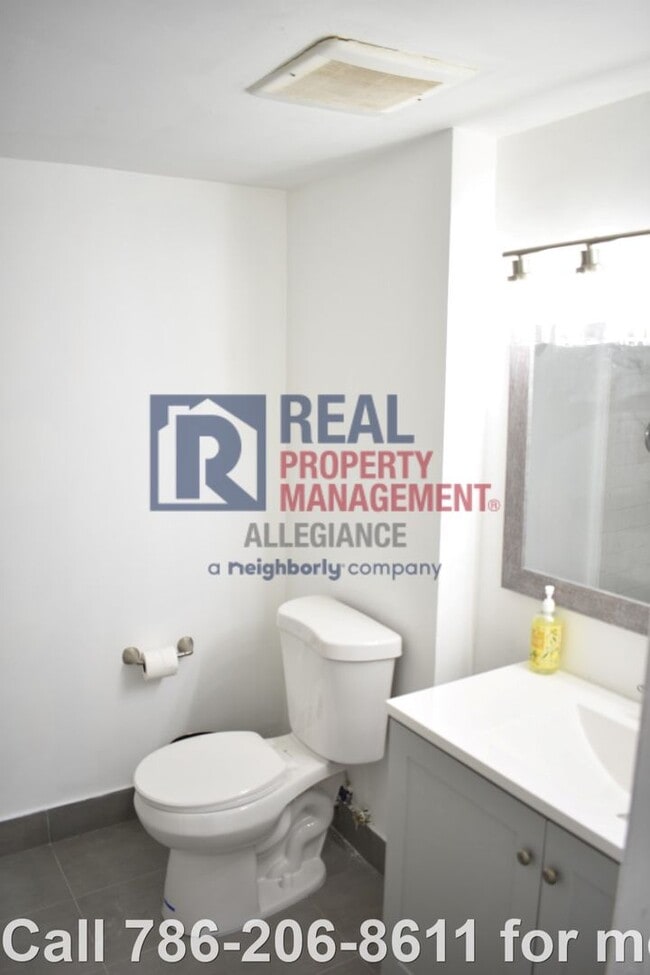 Building Photo - Modern Charm: Newly Renovated 2 Bed 2 Bath Rental Gem Awaits!