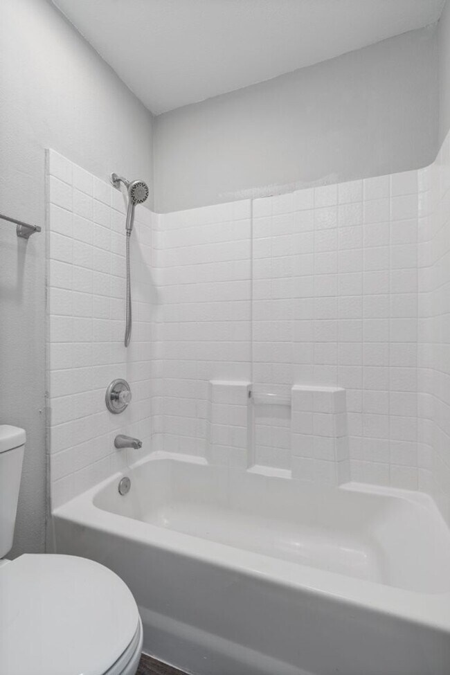 Building Photo - 3301 El Salido Pkwy