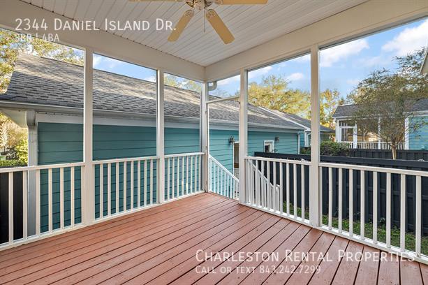 Building Photo - 2344 Daniel Island Dr