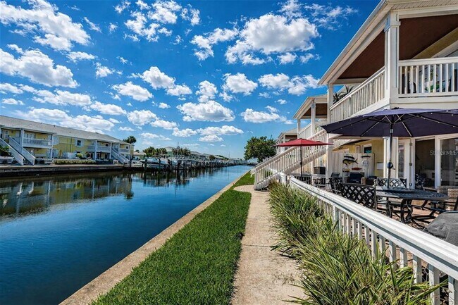 Building Photo - 5048 Beach Dr SE