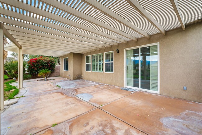 Building Photo - 82631 Redford Way