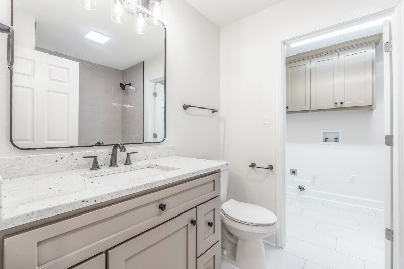 Building Photo - 402 Jefferson St