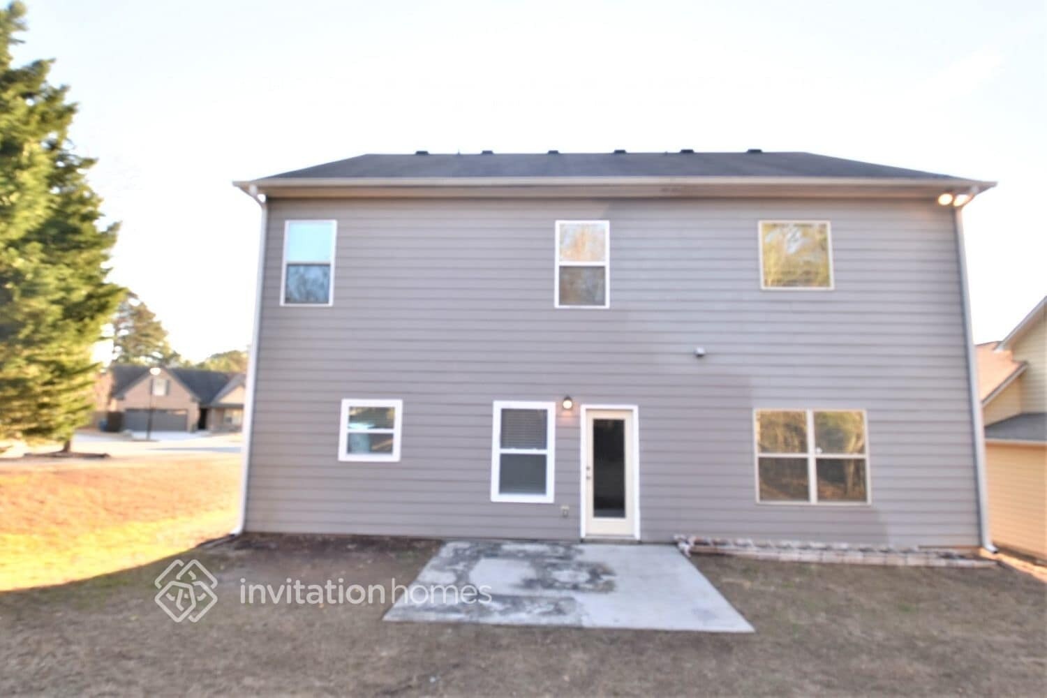 Building Photo - 948 Pine Ln