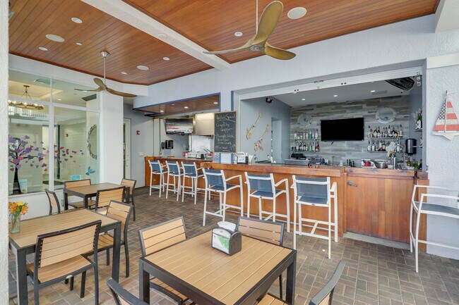 Building Photo - 975 NW Flagler Ave