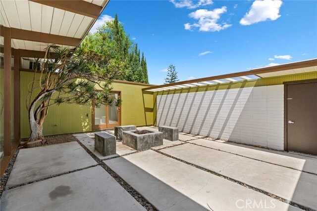 Building Photo - 840 E Palmdale Ave