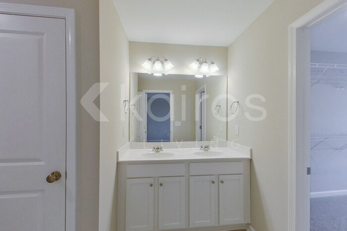 Building Photo - 7034 Foggy River Dr