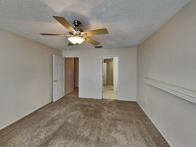 Building Photo - 523 Terranova Cir