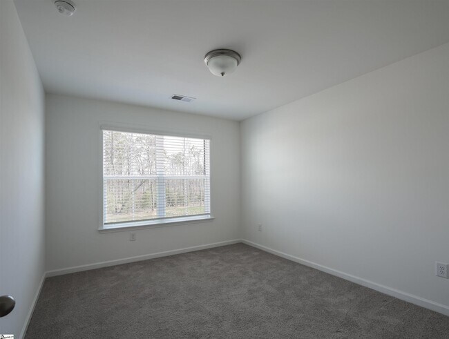 Building Photo - 323 Bryland Wy