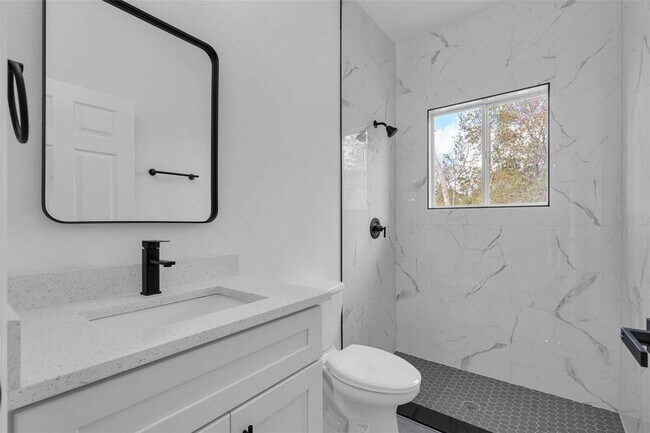 Building Photo - 2211 SW 153rd Pl Rd
