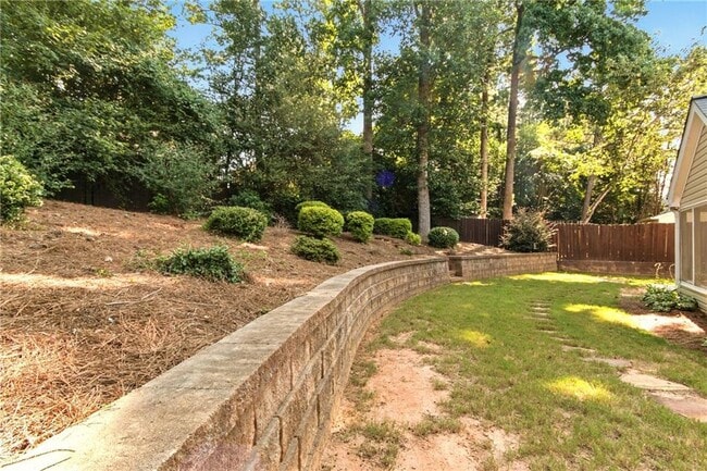 Building Photo - 200 Pine Bridge Trail