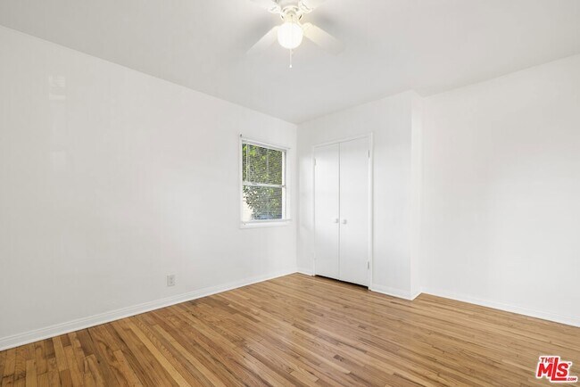 Building Photo - 5324 Vantage Ave