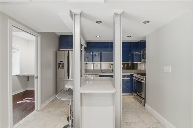 Building Photo - Contemporary 1BR / 1BA Condo in Reston – Utilities Included!