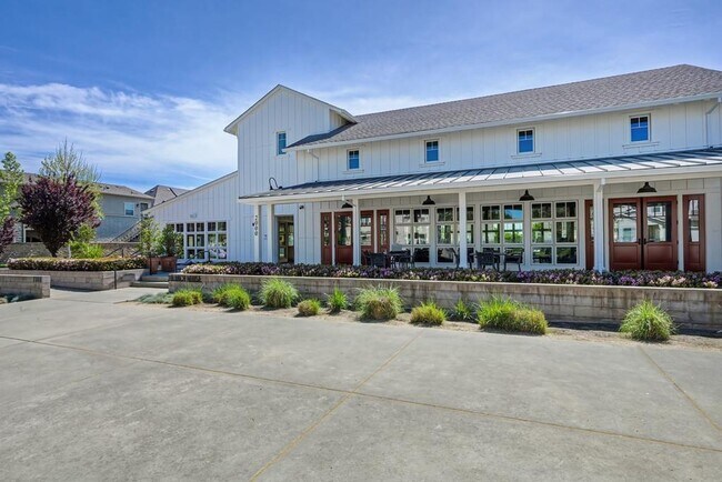Building Photo - 2 Bed 2 Bath (plus a den) Gala Condo