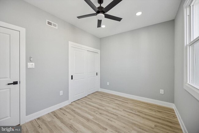 Building Photo - 451 Fitzgerald St