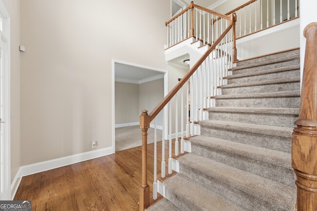 Building Photo - 2570 Wood Creek Ct NE