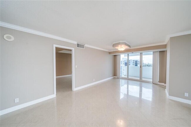 Building Photo - 1360 S Ocean Blvd
