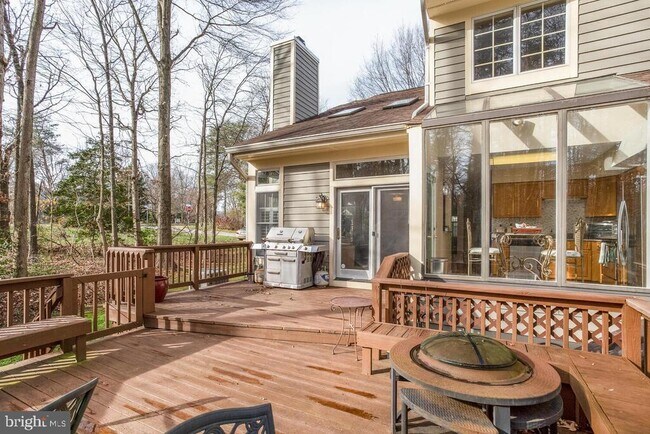 Building Photo - 100 Spring Pl Way